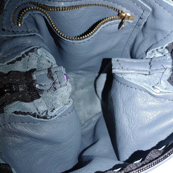 Leather Crossbody Small Blue Bag  Adjustable Strap Multiple Zippered Pockets - Picture 12 of 12